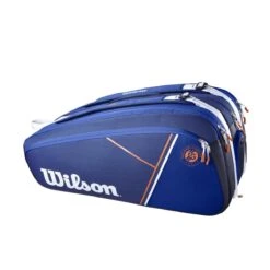 Wilson Tennis-Racketbag Super Tour Roland Garros (Schlägertasche, 3 Hauptfächer) Navyblau 15er 14 Wilson Tennis-Racketbag Super Tour Roland Garros (Schlägertasche, 3 Hauptfächer) Navyblau 15er -TENNISTOWN Verkäufe Wilson WR8018101 RG Super Tour 15 Tasche202 1200x1200 1